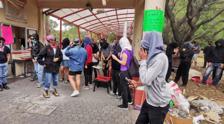 UAM-Azcapotzalco-estudiantes-entregan-instalaciones-agresión-sexual