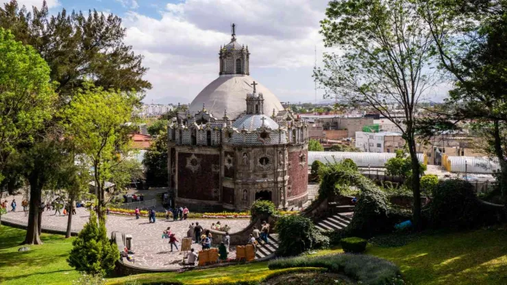 Capilla el pocito: Uno de los tantos templos que se encuentra en la Basílica de Guadalupe