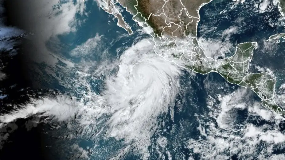 Huracán Hilary. imagen de satélite.