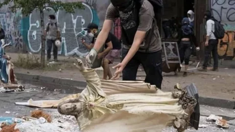 destruyen figuras católicas en nicaragua por órdenes de su presidente.jpg