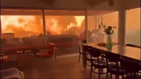 Videos-Cara-a-cara-con-el-fuego-así-se-enfrentan-sobrevivientes-a-los-incendios-en-California