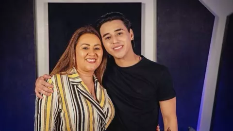 /famosos/lapizito-reaparecio-mando-duro-mensaje-pb-notas