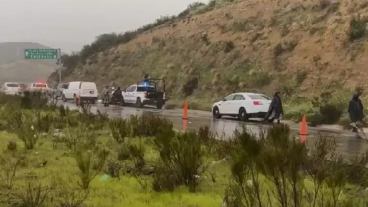 Hallan cuerpo encobijado en el bulevar 2000 en Tijuana