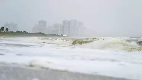 El SMN informó que el huracán Norma se degradó a categoría 3