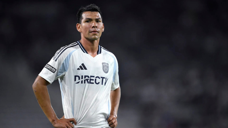 Chucky Lozano en San Diego con camiseta suplente