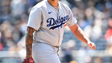 El beisbolista mexicano de los Dodgers, Julio Urías, fue arrestado