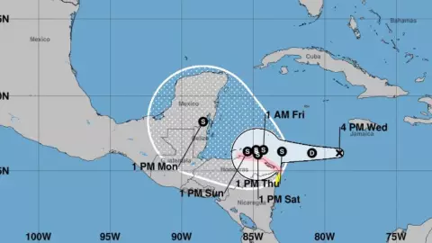 Potencial Ciclón Tropical 19 podría AFECTAR a la Península de Yucatán como Huracán, de acuerdo al Centro Nacional de Huracanes