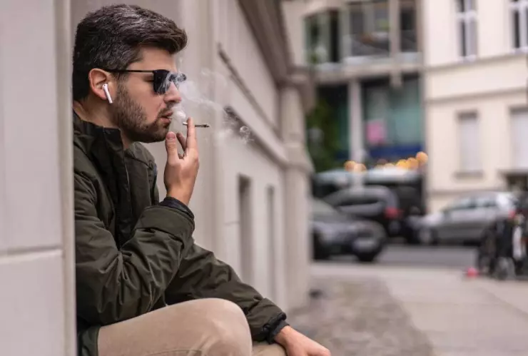 ¿A qué edad debes dejar de fumar para no estar en riesgo de muerte?