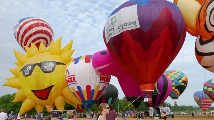 Fiesta multicolor en Nueva Jersey; arranca Festival de Globos Aerostáticos.
