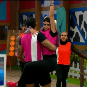 La Granja VIP Segunda Temporada El 6 de octubre, dos Granjeros se enfrentan al Duelo de Nominación para salir de la Tabla de Nominaciones.jpg