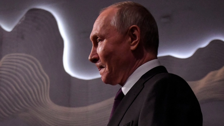 Putin se reúne con diplomático de Rusia