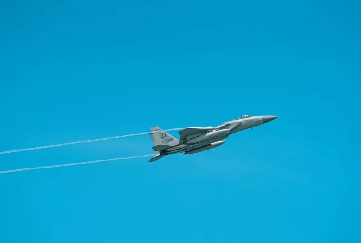 Confirman caída de avión militar en bahía de San Diego