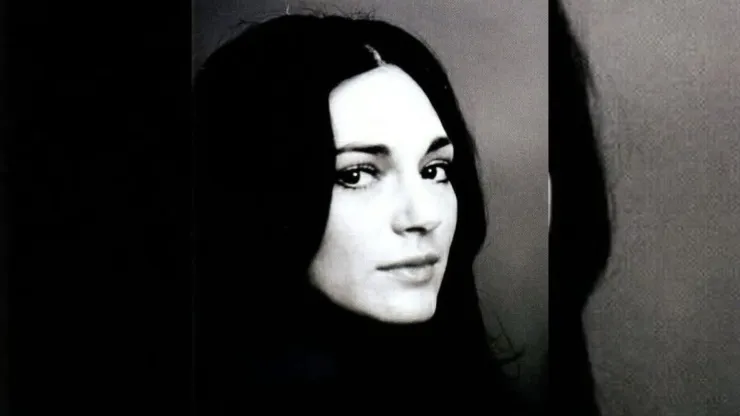 Foto en blanco y negro Ofelia Medina de joven