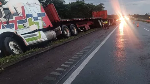 ¿Saldrás de viaje? Estas son las autopistas y carreteras con BLOQUEOS y CIERRES hoy lunes 22 de diciembre