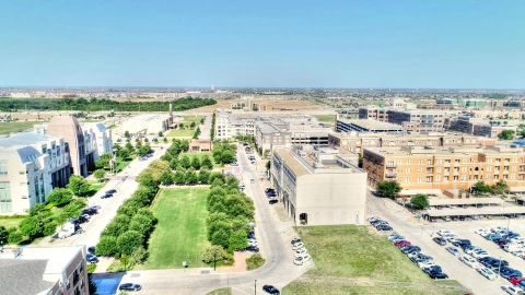 una vista del downtown de Frisco en el estado de Texas
