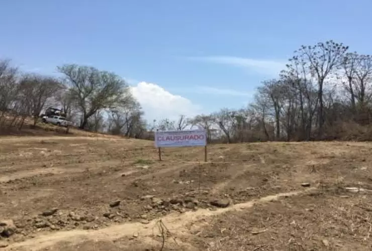 Clausuran proyectos habitacionales en costa de Oaxaca