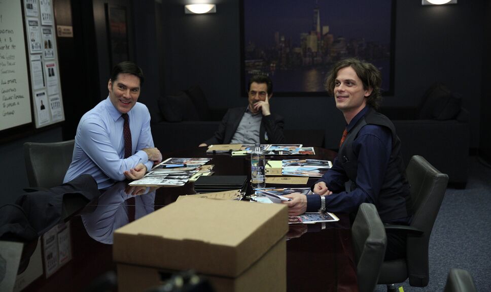 MENTES CRIMINALES