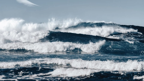 Qué es el mar de fondo: Lanzan advertencia de peligro en estas playas de México