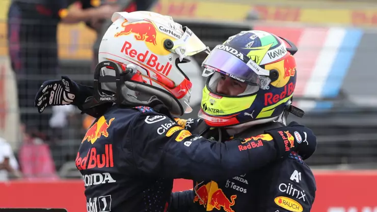 Checo P&eacute;rez y Max Verstappen