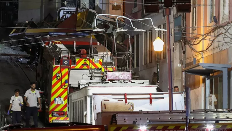 Se descarrila tranvia en Lisboa