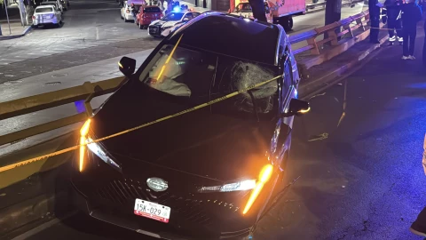 Hombre muere sobre Circuito Interior tras choque, pero indagan previa agresión