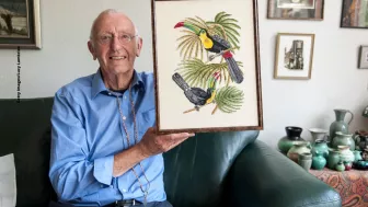 Es fanático del arte, y las pinturas hechas a mano.