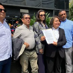 Salomón Jara es denunciado ante la FGR.