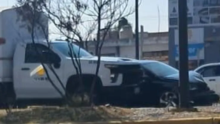 ¡Por aquí no! FUERTE accidente vial causa TRÁFICO INTENSO en este concurrido bulevar de León hoy sábado 1 de noviembre.jpg