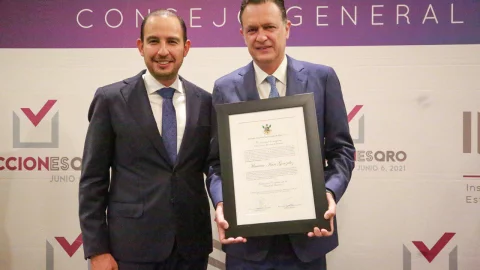 Durante la entrega de la constancia a Mauricio Kuri como gobernador electo de Querétaro estuvo presente el presidente nacional del PAN, Marko Cortés.