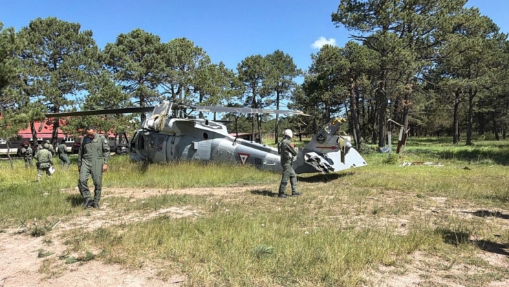 helicoptero-la-fuerza-aerea-mexicana-realiza-aterrizaje-emergencia-en-durango