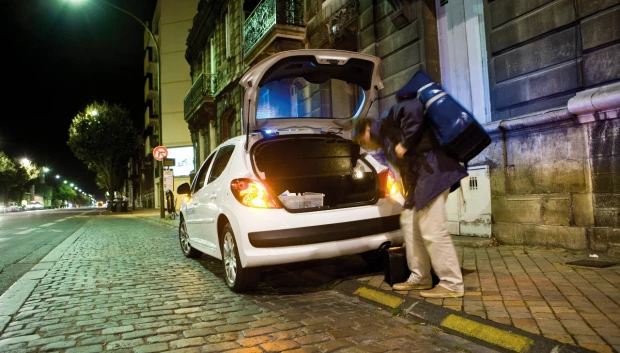 Multa por estacionarte en la banqueta