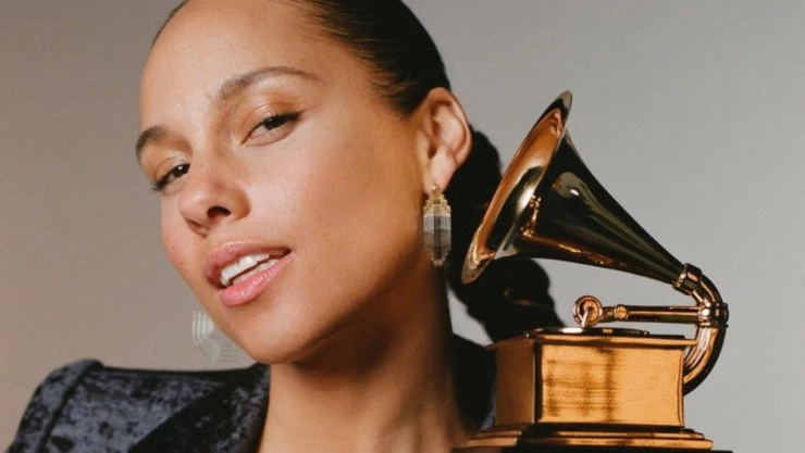 Alicia Keys estará en el Super Bowl con Usher
