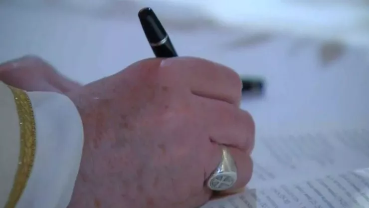 Papa Francisco: Esto se sabe de la renuncia firmada del pontífice que posee el Vaticano