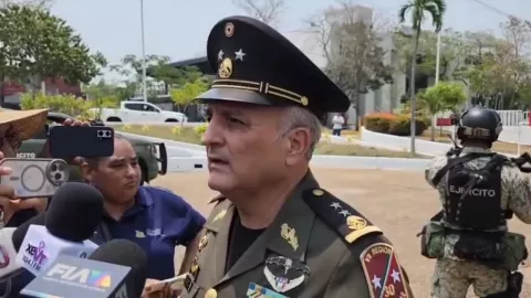 Comandante de la 30 zona militar, Miguel Ángel López Martínez.