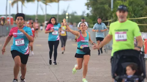 Anuncian cierre de calles por “9no Medio Maratón de la Mujer Cancún 2024”