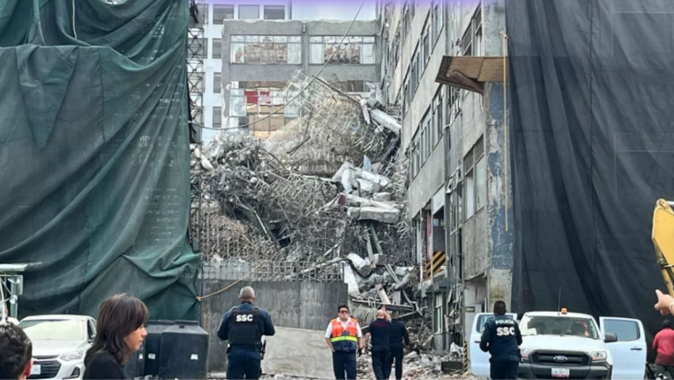 Colapsa edificio en CDMX; reportan personas bajo los escombros.