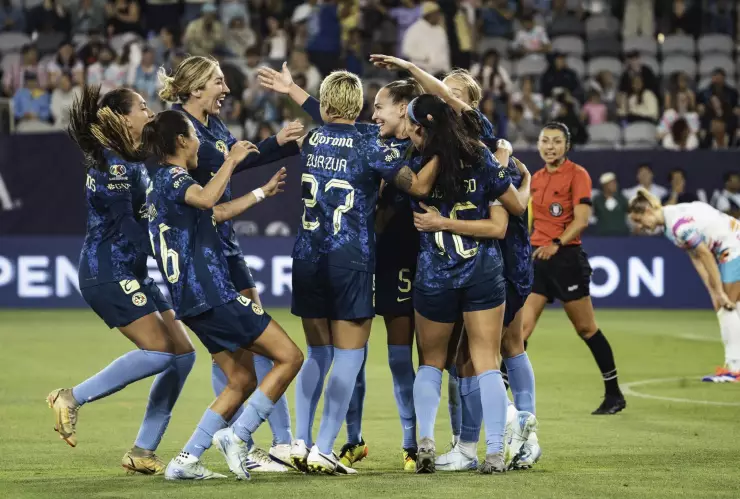 América-Femenil-festeja-victoria-ante-San-Diego-Wave.jpg