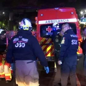 Hombre se lanza del segundo piso del Periférico Sur y desata caos vial en Álvaro Obregón