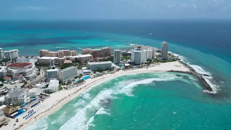 ¡Turismo en Cancún, todo un éxito! Celebran nuevo récord de afluencia