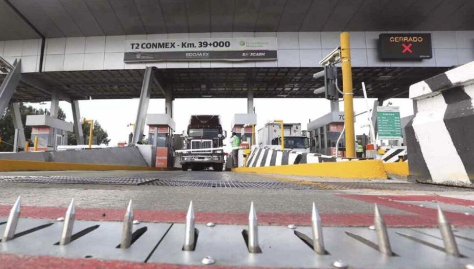 Circuito Exterior Mexiquense: Colocan ponchallantas en todas las casetas