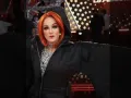Lola Cortes cabello naranja.jpg