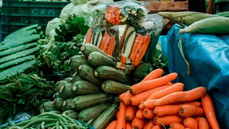 Las razones por las que congelar la canasta básica en 910 pesos es insuficiente para la economía en México