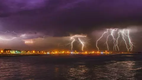 Lluvias y posibles trombas marinas