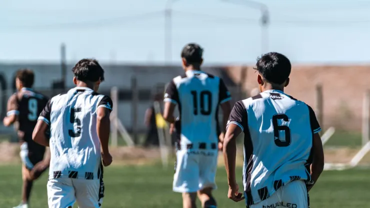 Muere futbolista de 15 años tras recibir un disparo en Brasil