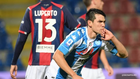 Chucky Lozano ante Crotone