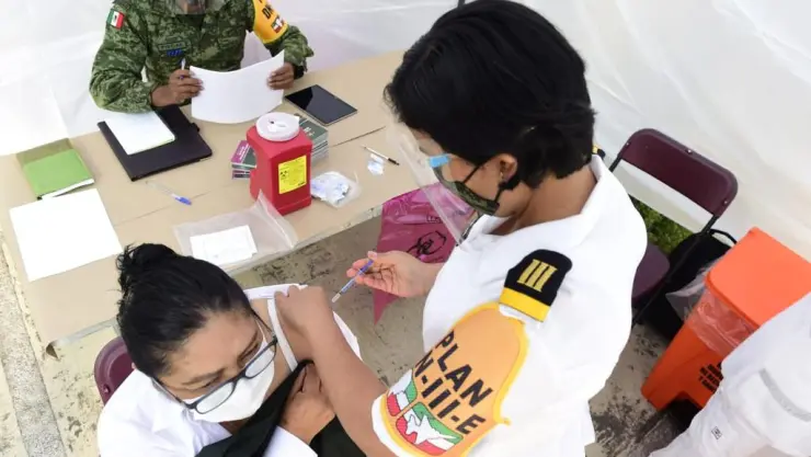 México espera nuevas dosis de vacunas.
