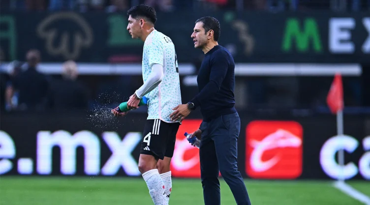 Edson Álvarez y Jaime Lozano