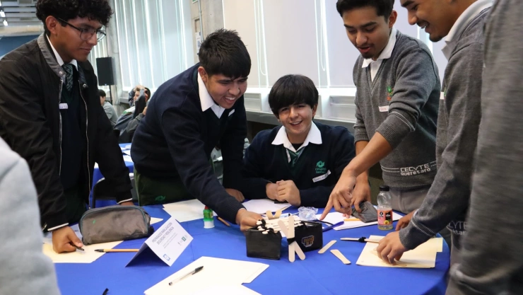 Estudiantes de Conalep Querétaro y CECyTE Querétaro