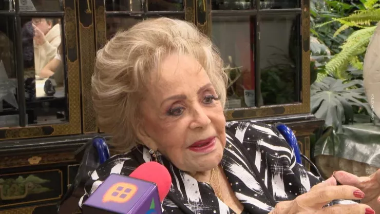 Silvia Pinal regresa al teatro con la obra ‘Caperucita Roja’.
