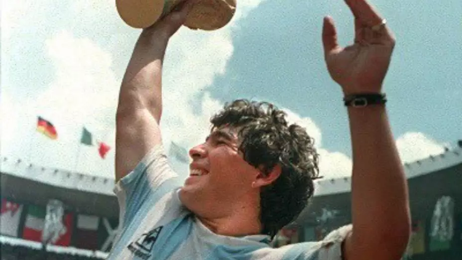 pele-maradona (1).jpg